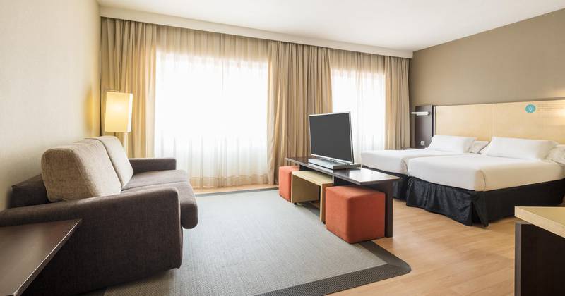  Hotel ILUNION Suites Madrid